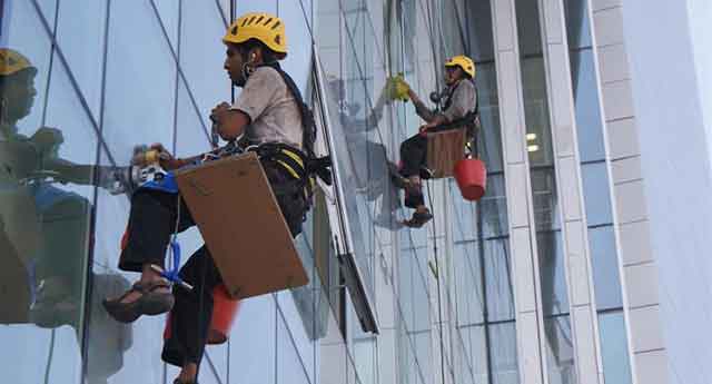 شستشوی نمای ساختمان‌ها